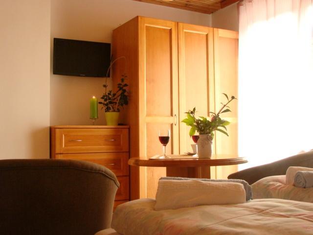 Viragoskert Apartman ヘーヴィーズ 部屋 写真