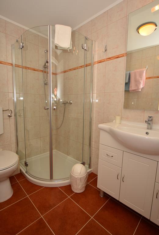 Viragoskert Apartman ヘーヴィーズ 部屋 写真