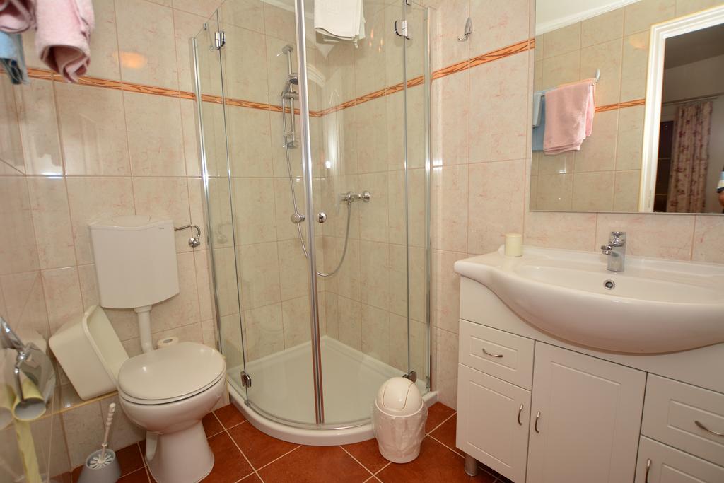 Viragoskert Apartman ヘーヴィーズ 部屋 写真