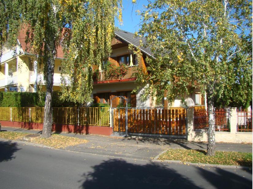 Viragoskert Apartman ヘーヴィーズ エクステリア 写真